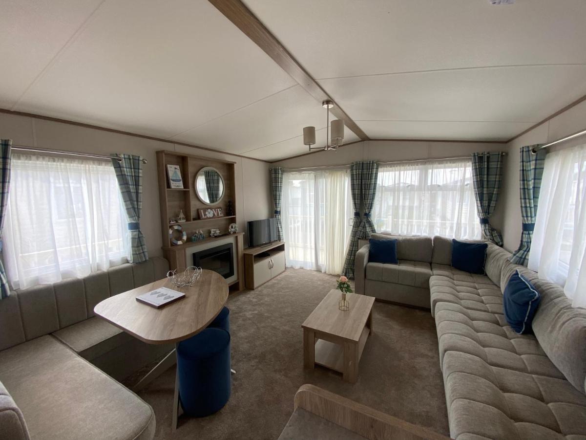 Palm Grove 182 - Pet Friendly, Wifi, Close To Beach And Clubhouse - Golden Palm Resort - Meadow Lakes Caravan & Lodge Hire 스케그니스 외부 사진